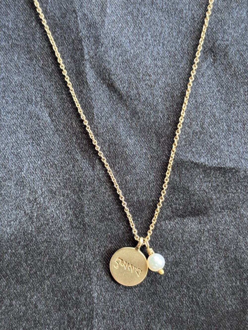 Vintage Me & Ro 18k gold Compassion/Love Pendant with Pearl - 18 inch chain